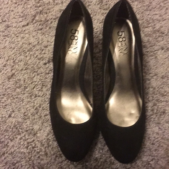 58 and Lex NY&Co black suede snakeskin heels - Picture 1 of 4
